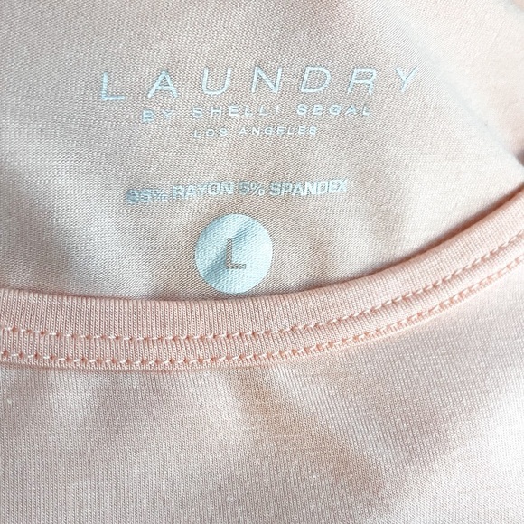 LAUNDRY by Shelli Seal Side Ruched Tee - Picture 3 of 4